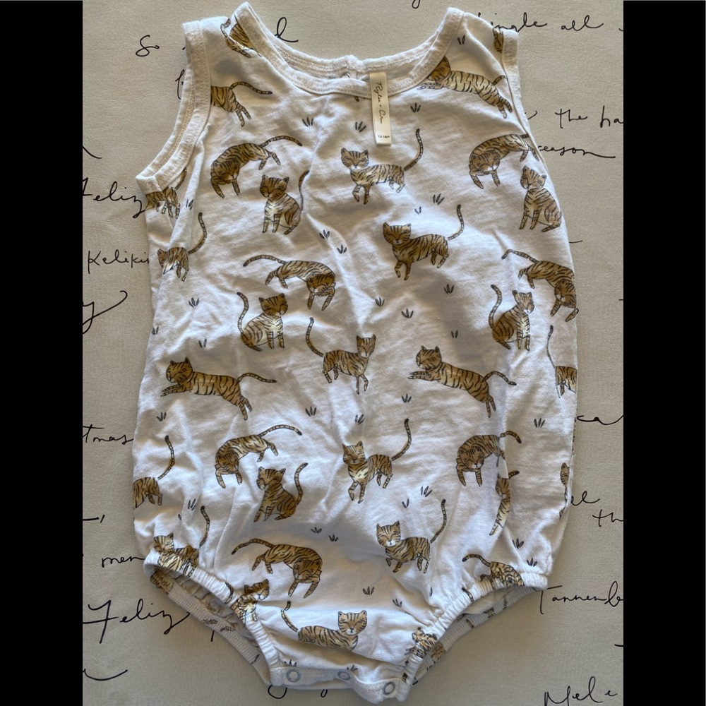 Rylee + Cru Tiger Bubble Romper 12-18 EUC